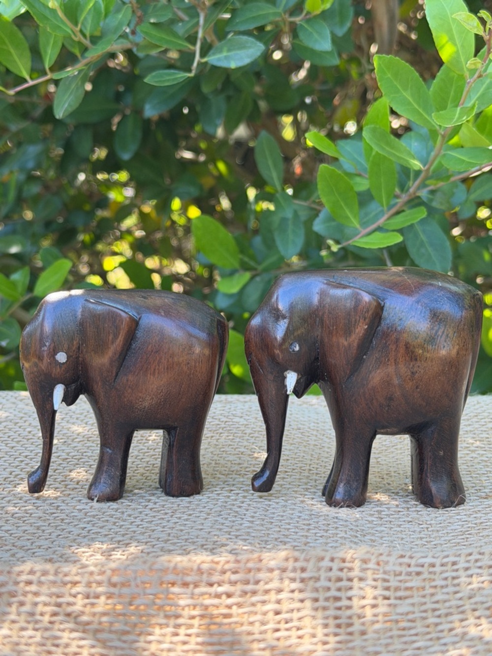 VTG Wood Elephant Set of 4 Hand Carved w/ Guide to Feng Shui Placement (& More) - Picture 8 of 16